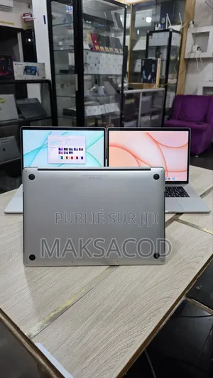 Ordinateur Portable Apple MacBook Pro 2016 16GB Intel Core I7 SSD 256GB