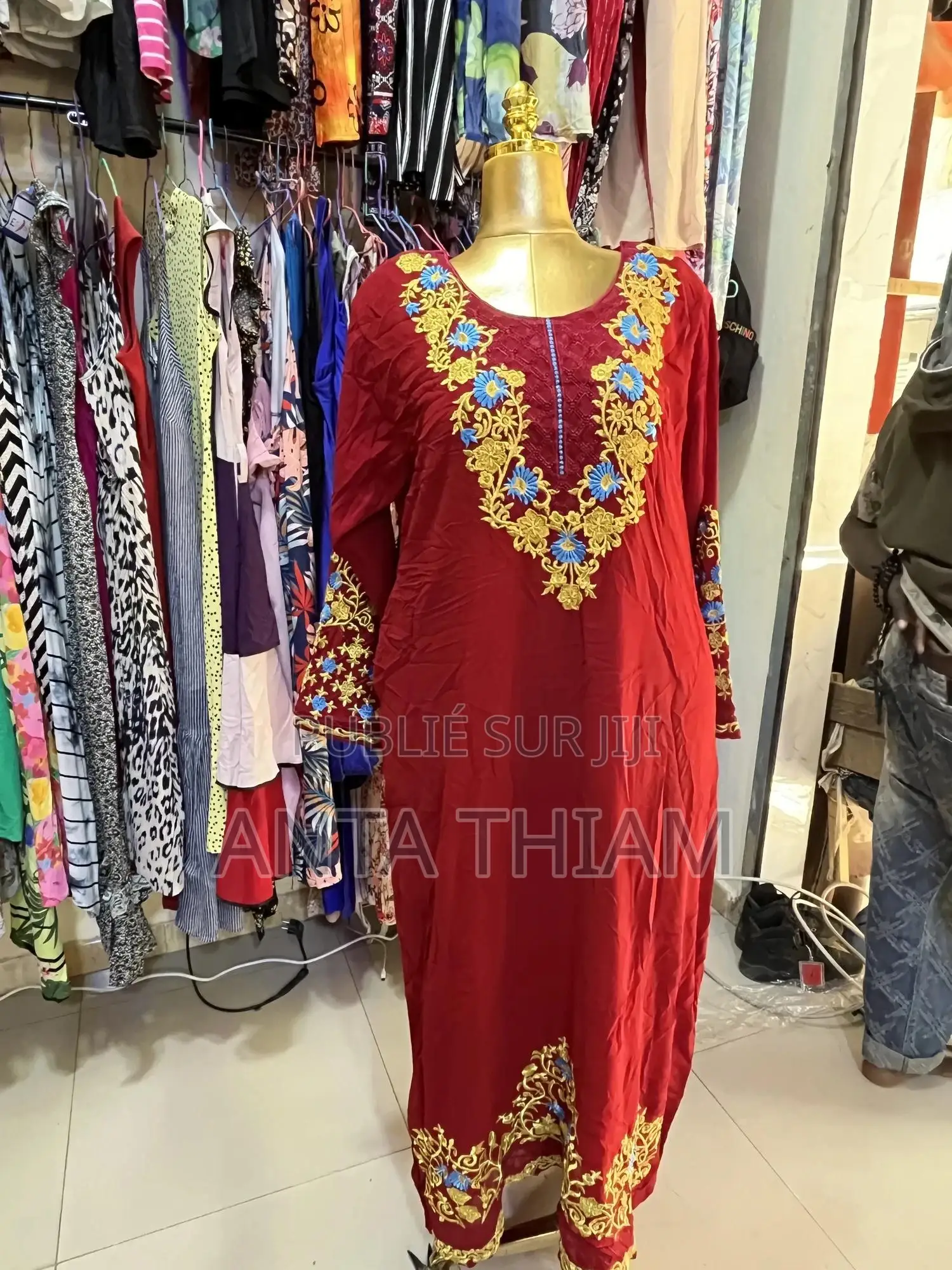 Dialabé Friperie Chaque De Nouveau Dialabé