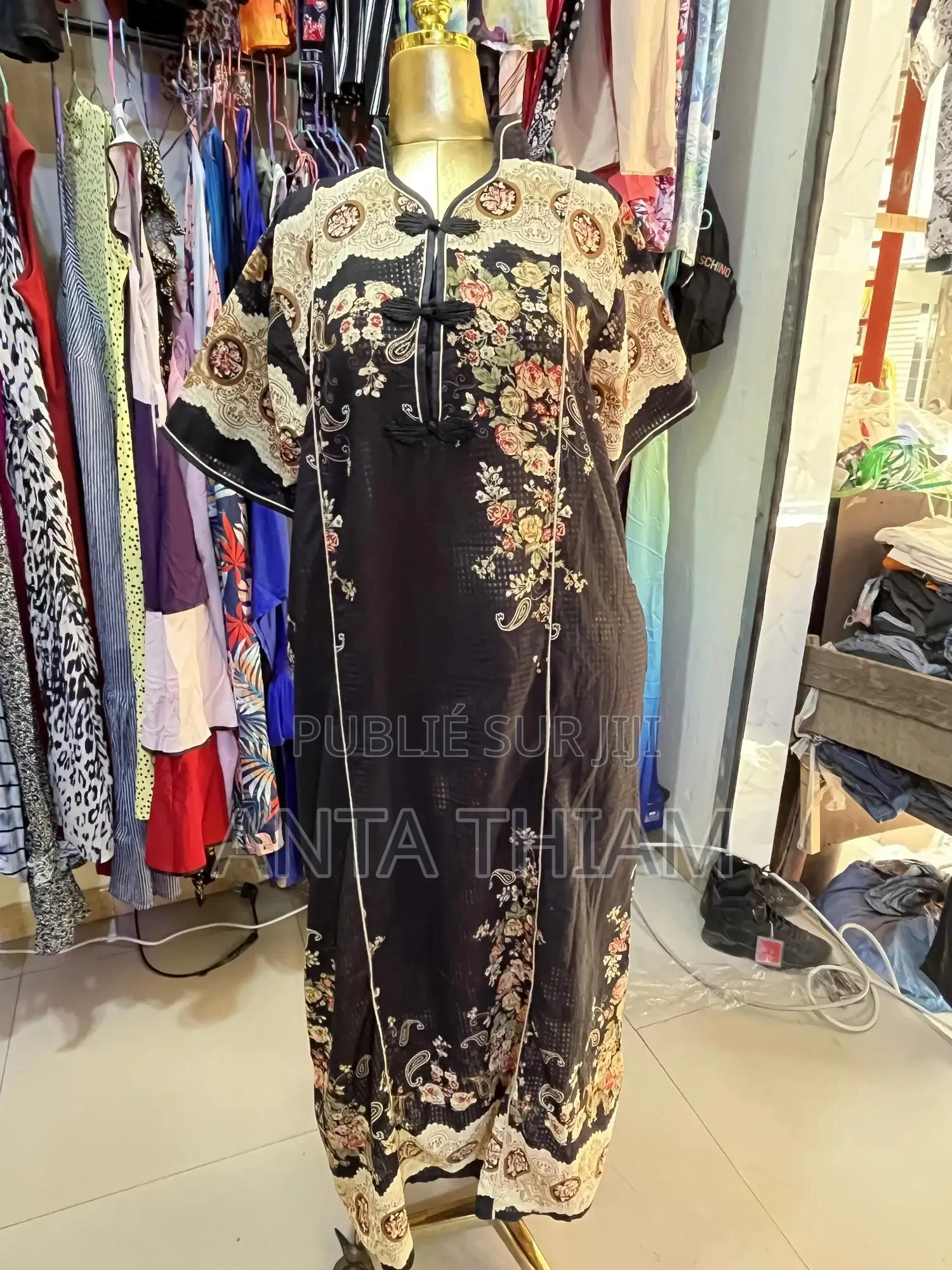 Dialabé Friperie Chaque De Nouveau Dialabé