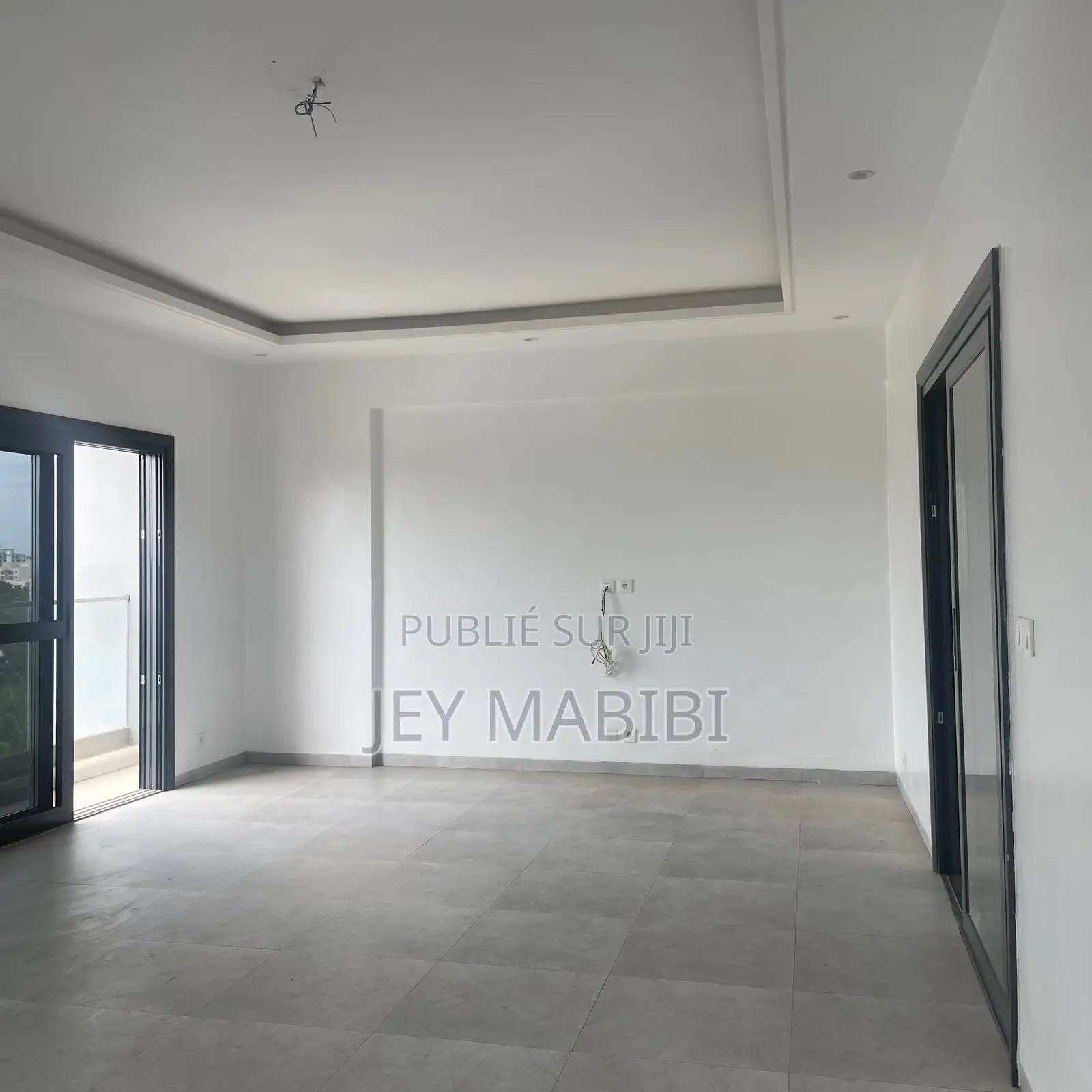 3chbre Appartement-terrasse dans Fann-Point E-Amitié à Vendre