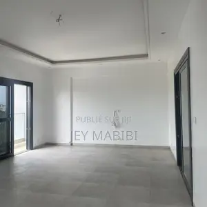 3chbre Appartement-terrasse dans Fann-Point E-Amitié à Vendre