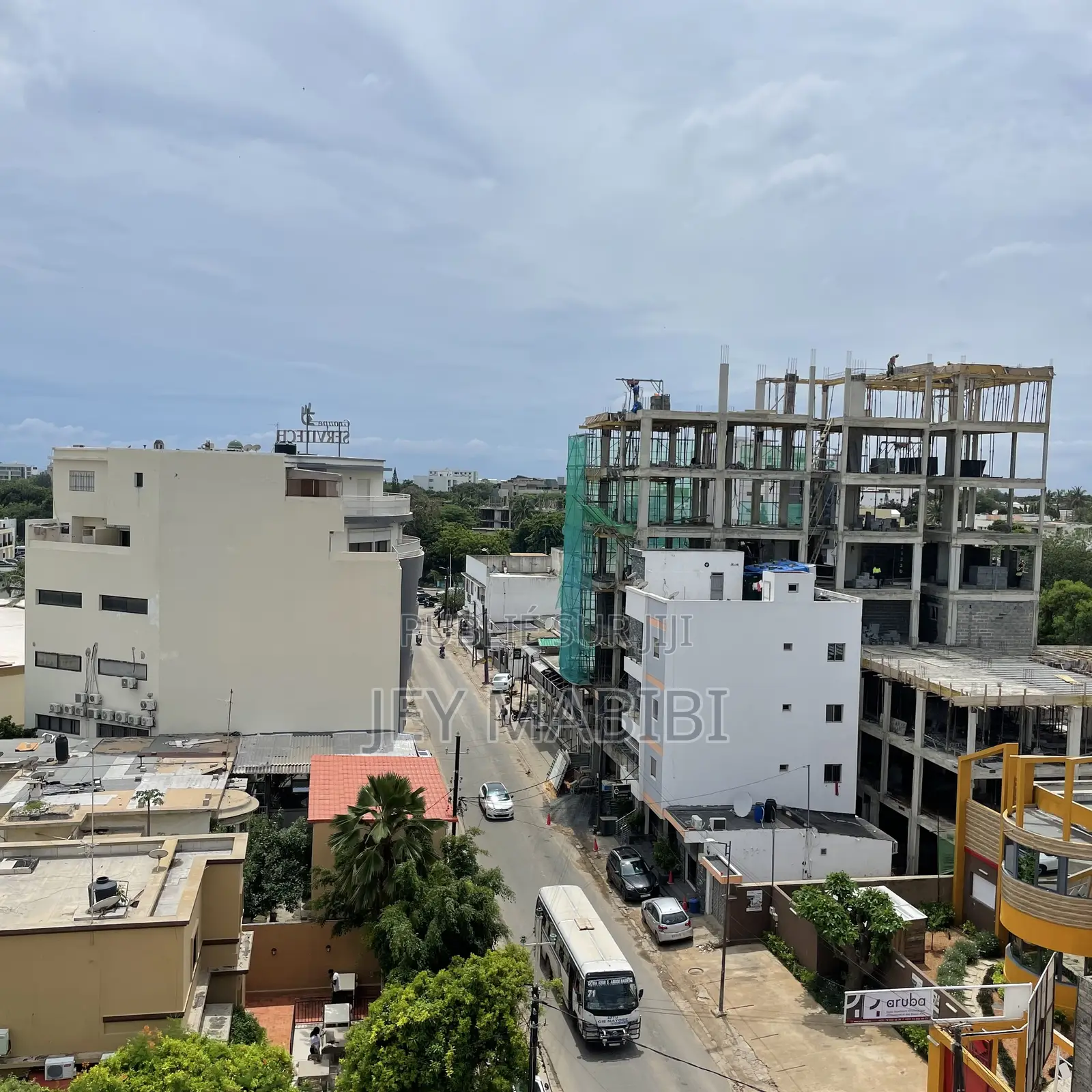 3chbre Appartement-terrasse dans Fann-Point E-Amitié à Vendre