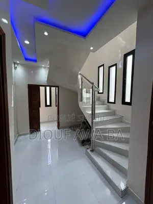 5chbre Duplex dans Location Duplex, Ouakam à Louer