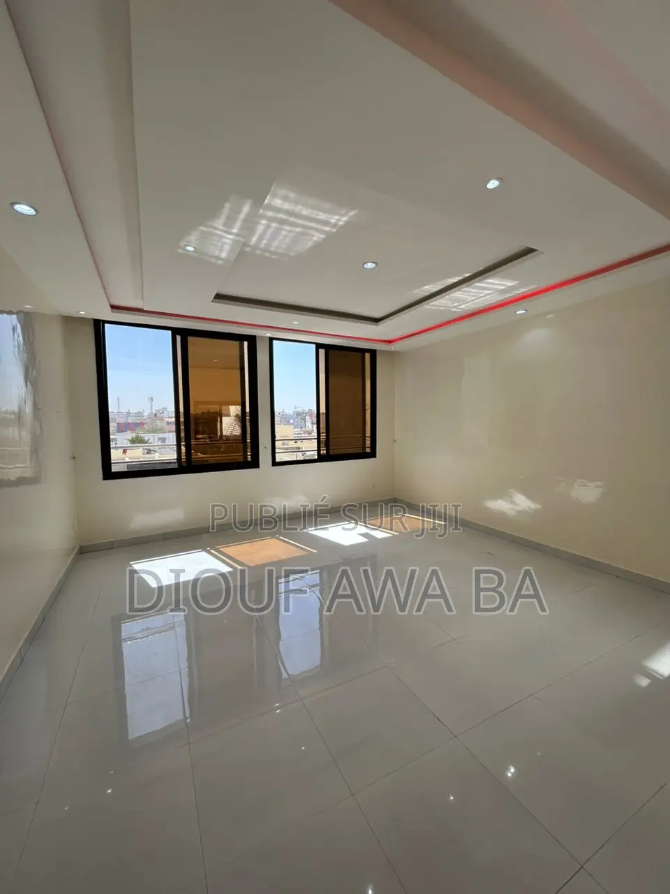 5chbre Duplex dans Location Duplex, Ouakam à Louer