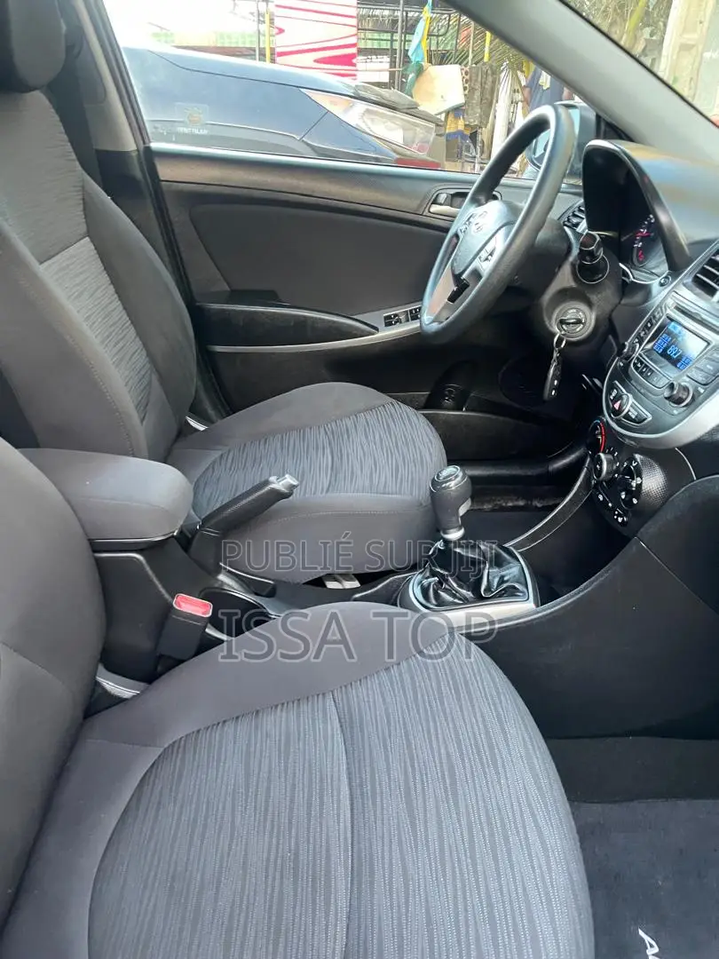 Hyundai Accent 2016 Noir