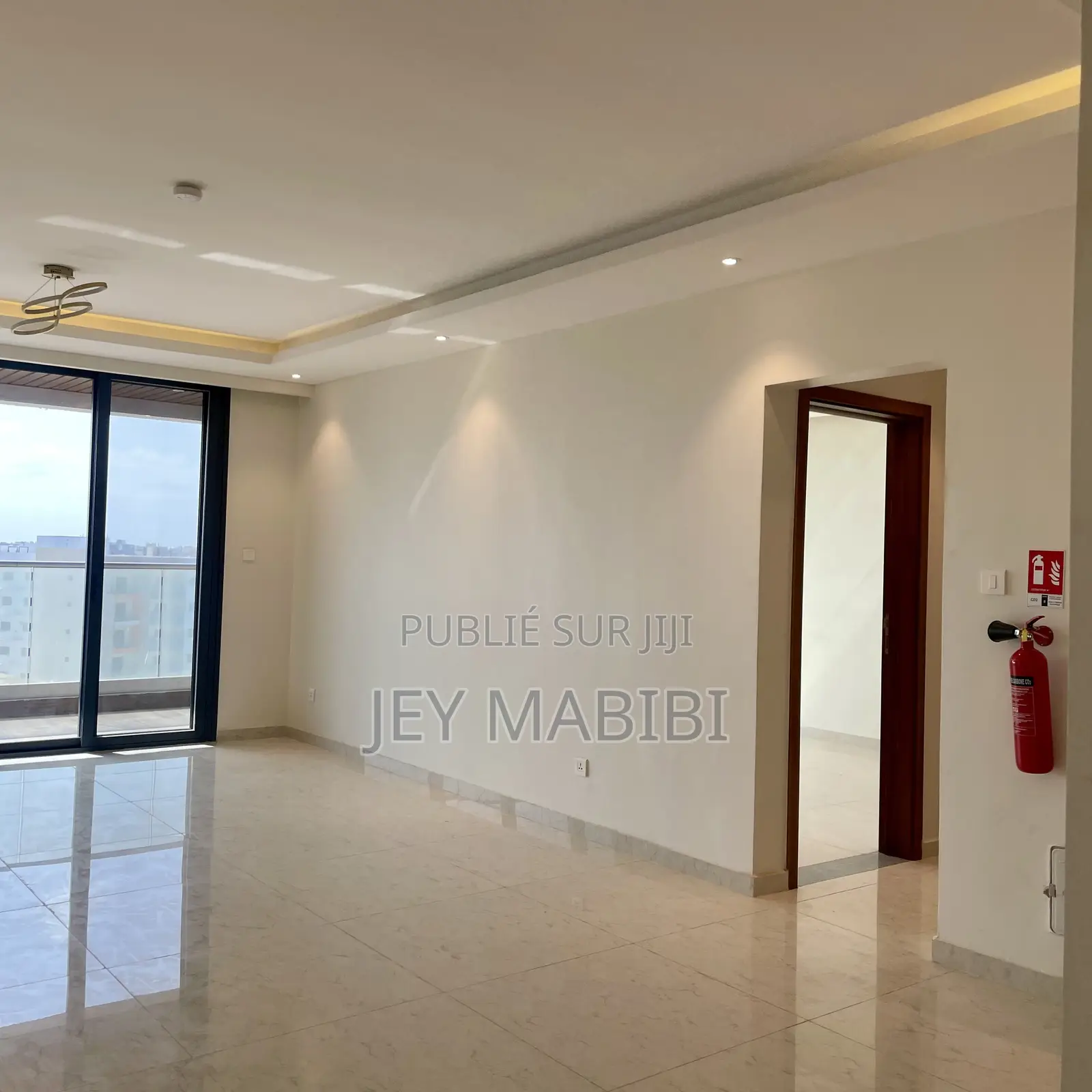 3chbre Appartement-terrasse dans Sicap-Liberté à Louer