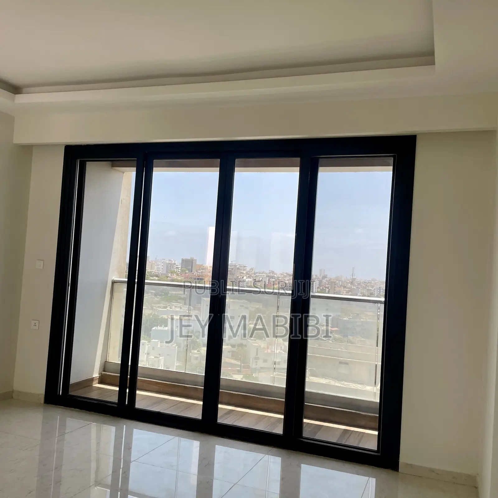 3chbre Appartement-terrasse dans Sicap-Liberté à Louer