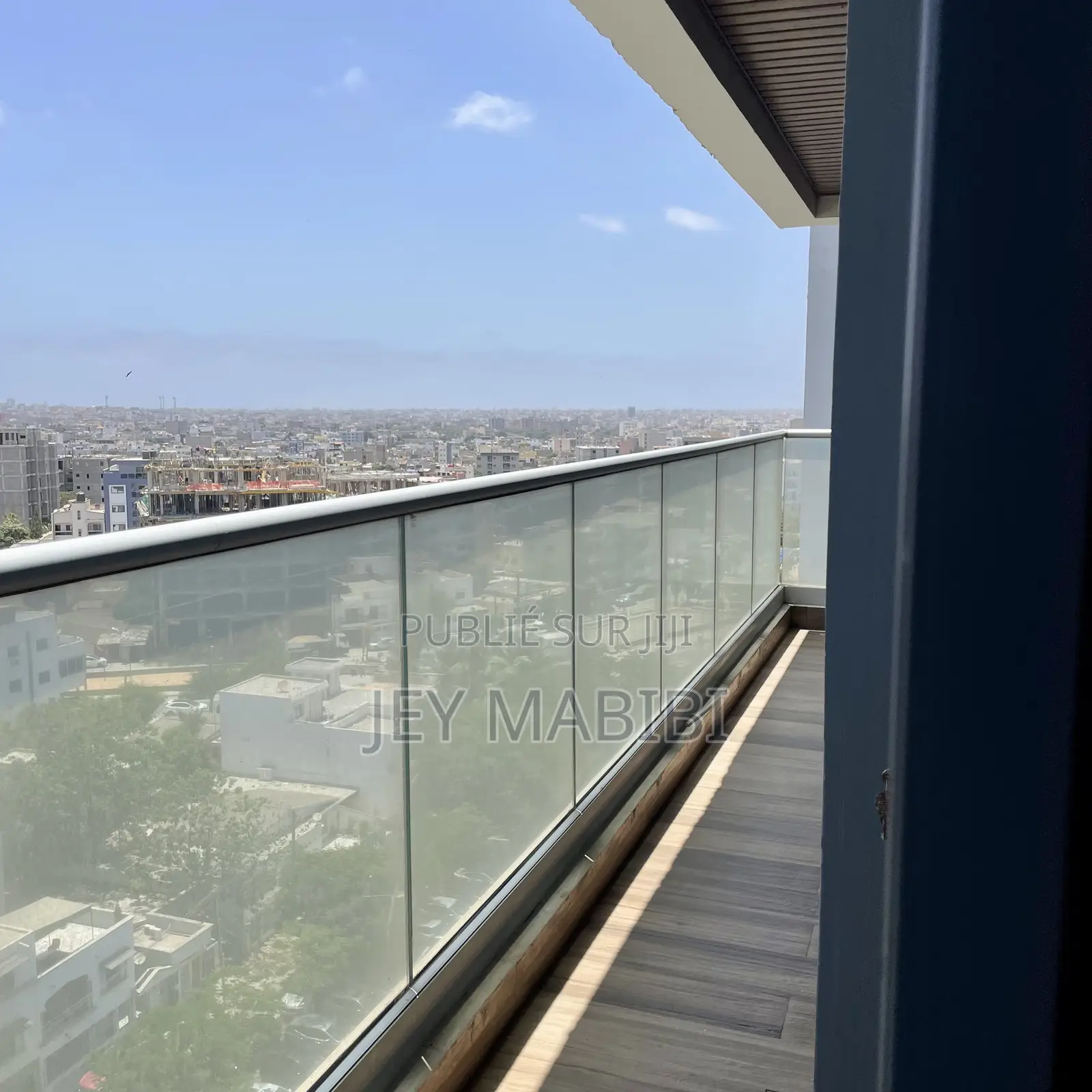 3chbre Appartement-terrasse dans Sicap-Liberté à Louer