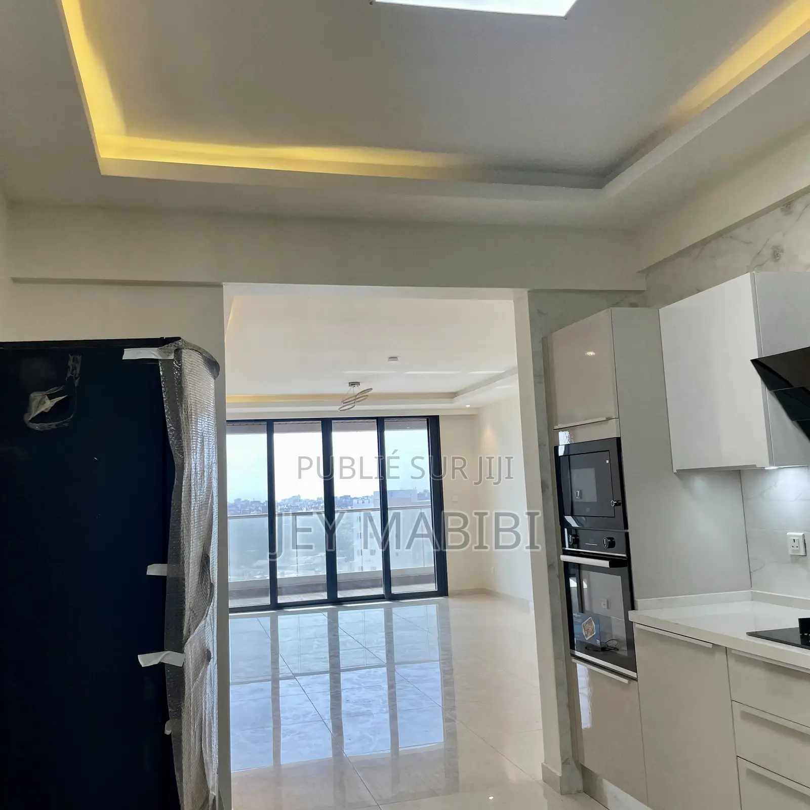 3chbre Appartement-terrasse dans Sicap-Liberté à Louer