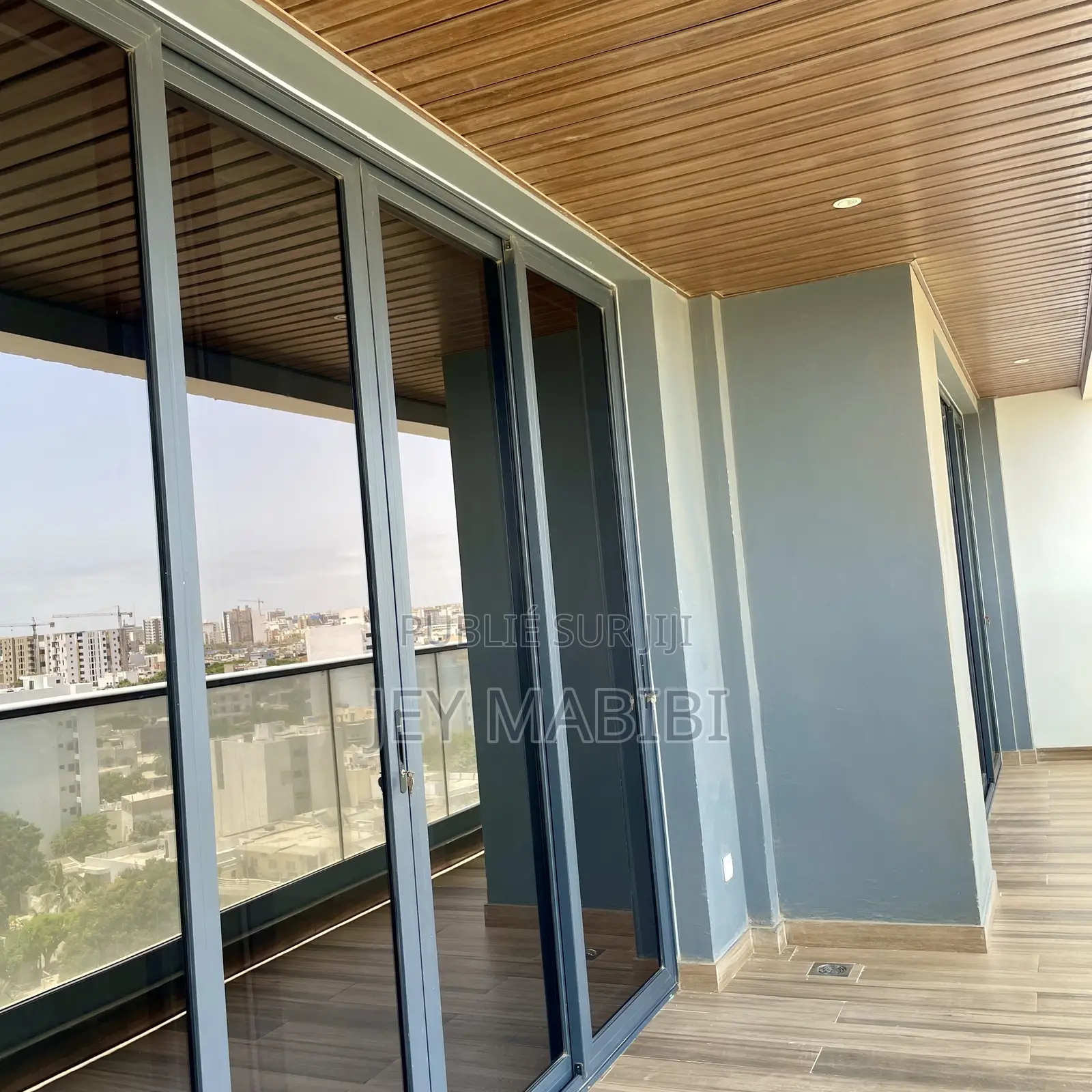 3chbre Appartement-terrasse dans Sicap-Liberté à Louer