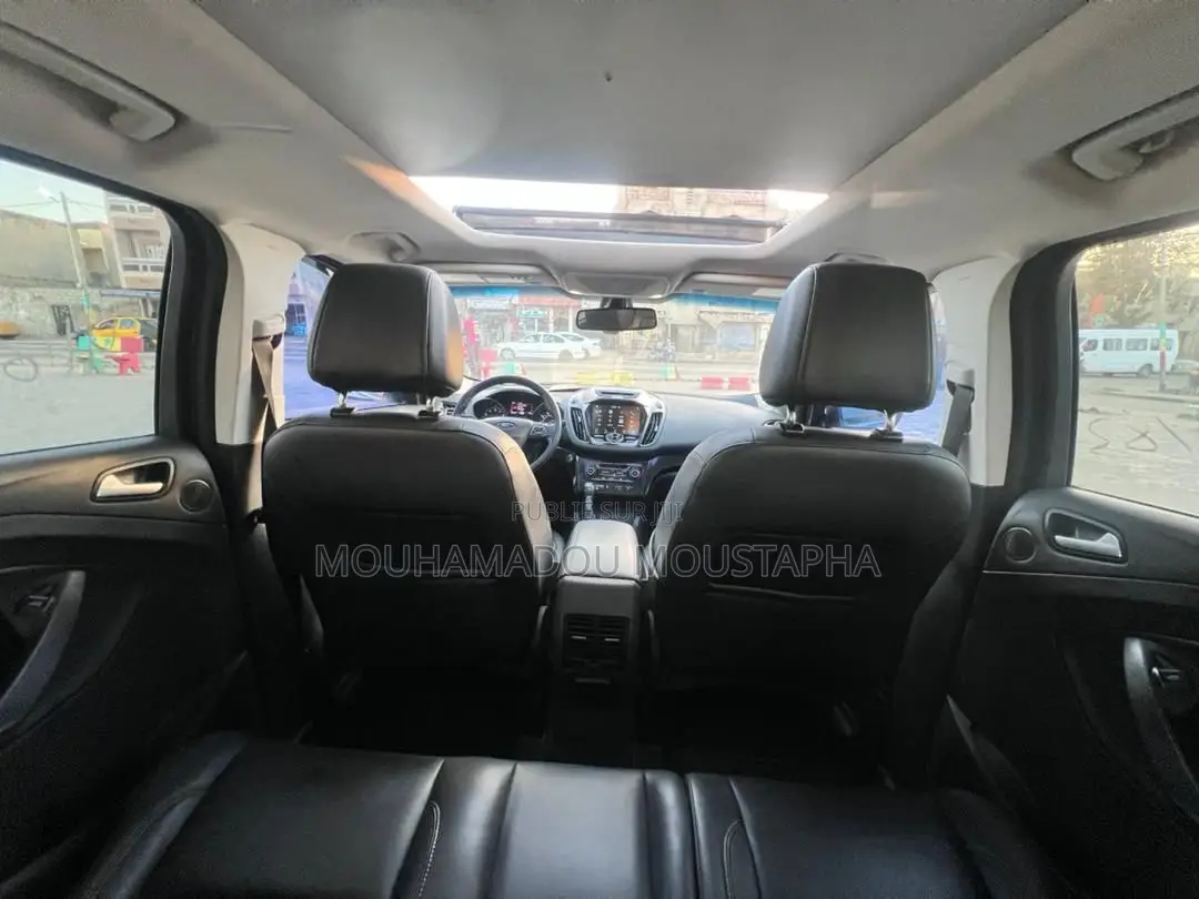 Ford Escape Titanium 4x4 2017 Gris