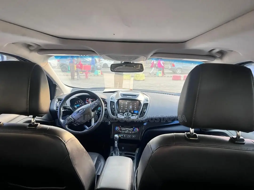 Ford Escape Titanium 4x4 2017 Gris