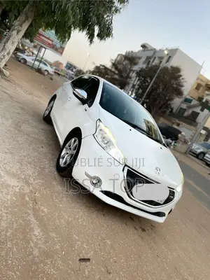 Peugeot 208 2015 Blanc
