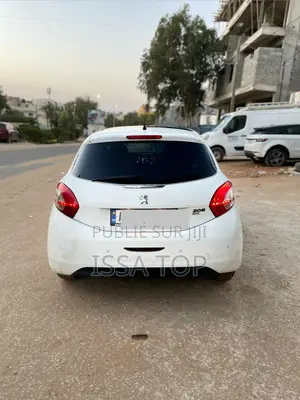 Peugeot 208 2015 Blanc