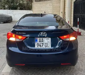 Hyundai Elantra SE 4dr Sedan (1.8L 4cyl 6M) 2014 Bleu
