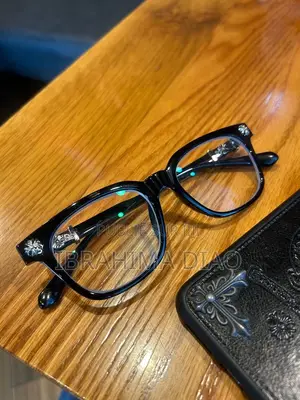 Lunettes Chrome Hearts
