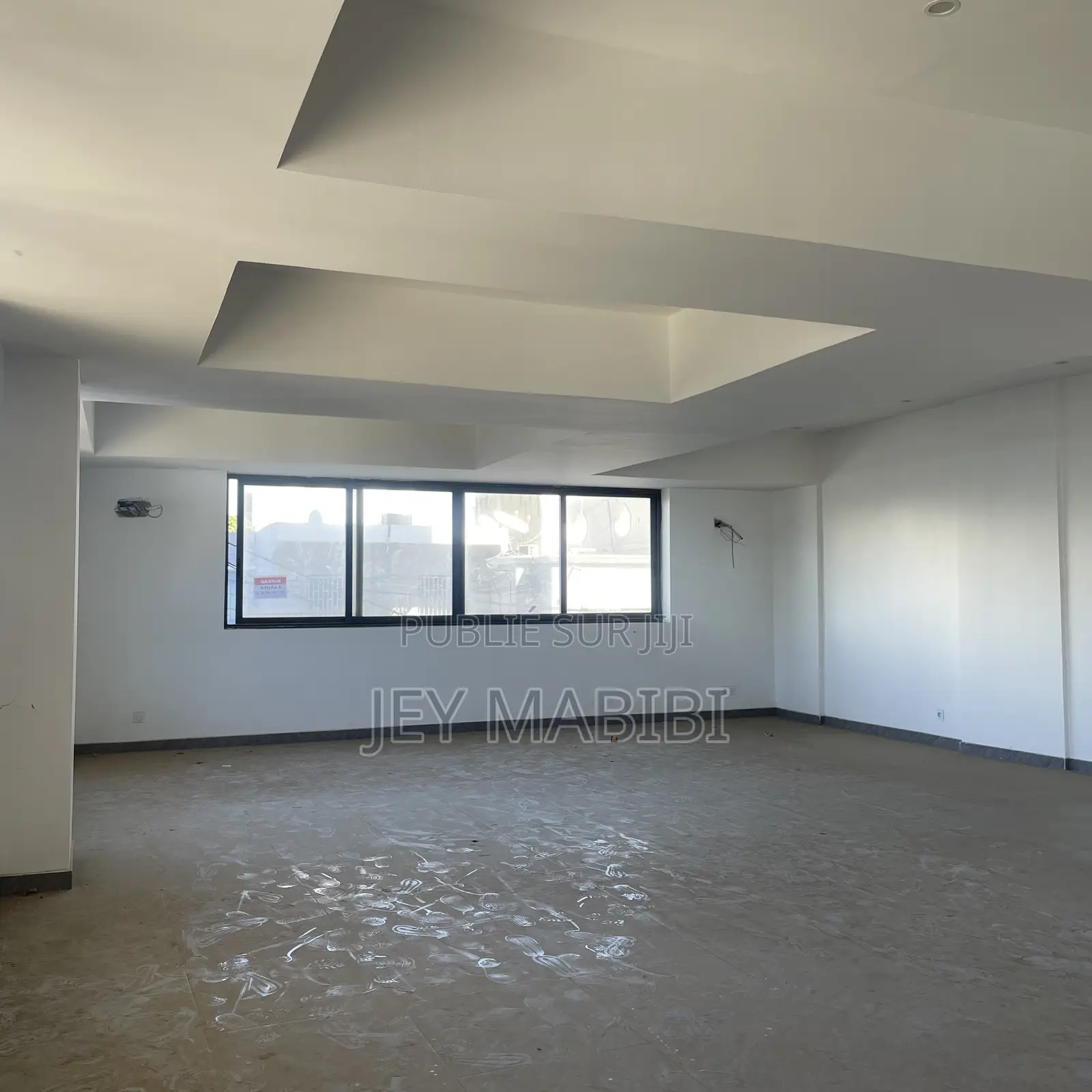 A Loué Pount.E Office/Bureaux