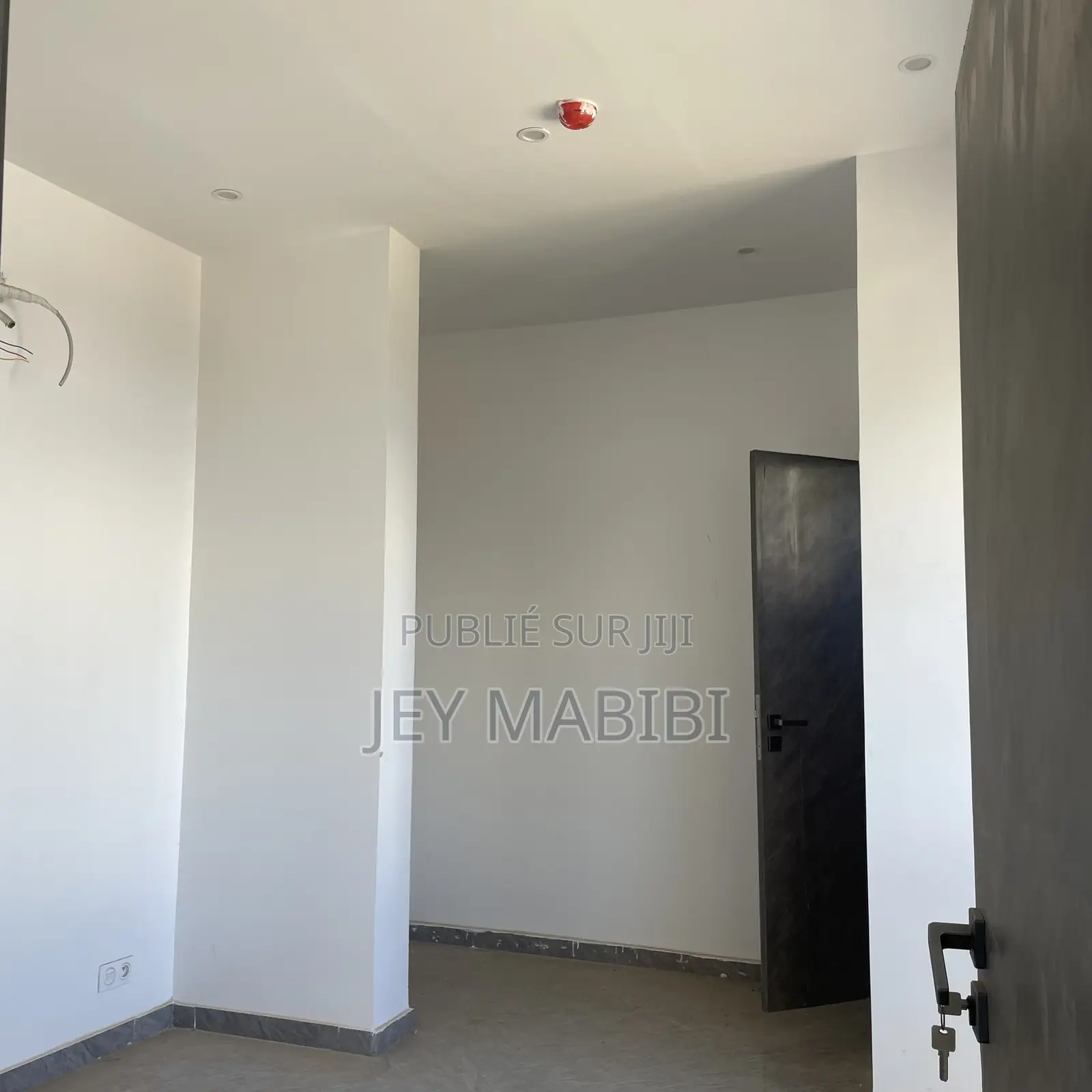 A Loué Pount.E Office/Bureaux