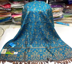 Col Pashman (2m; 3m) Disponible