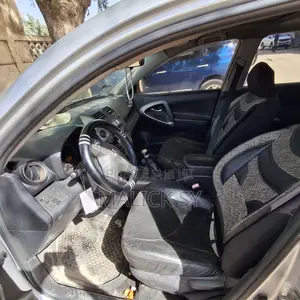 Toyota RAV4 4x4 2009 Gris