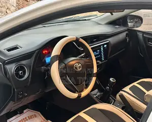 Toyota Auris 2017 Blanc