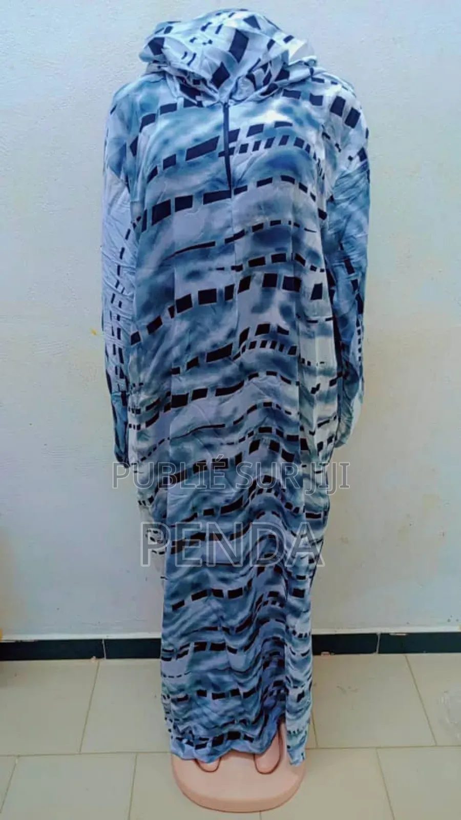 Disponible C Salihate Business by Pendista Si Ndiek Lou Yombou