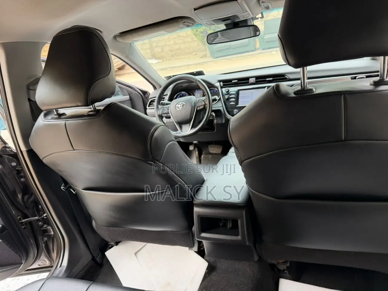 Toyota Camry SE FWD 2020 Gris