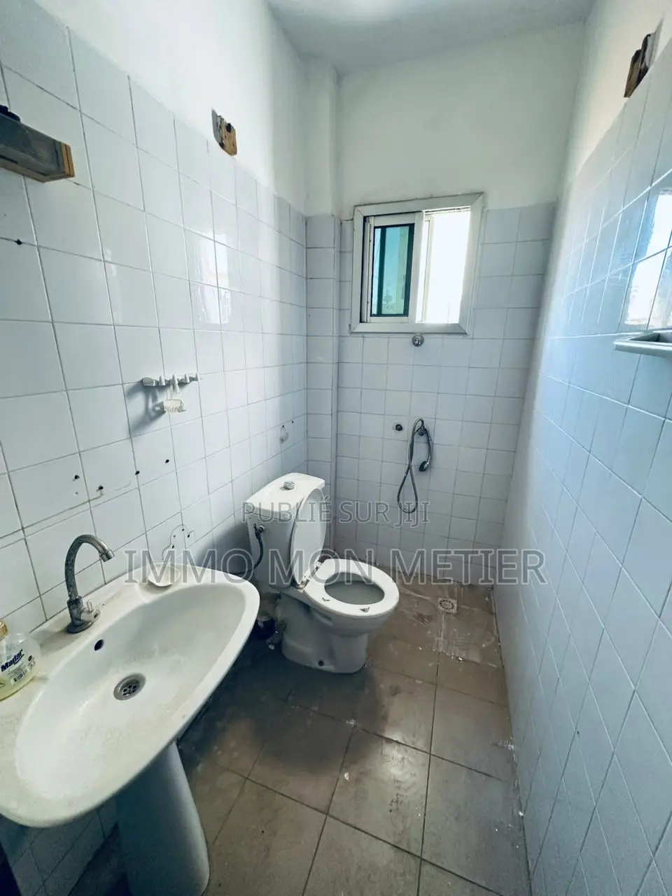 2chbre Appartement dans Appartement F3 À, Cambérène à Louer