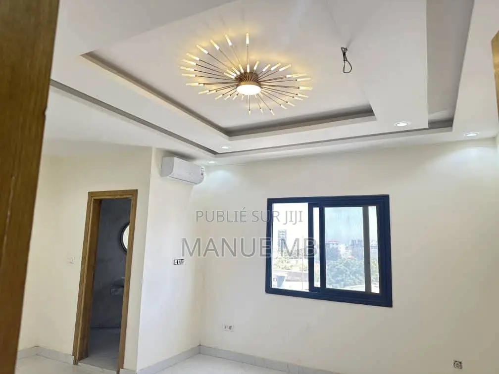 3chbre Appartement dans Appartement Moderne, Sicap-Liberté à Louer