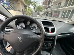 Peugeot 207 2014 Blanc