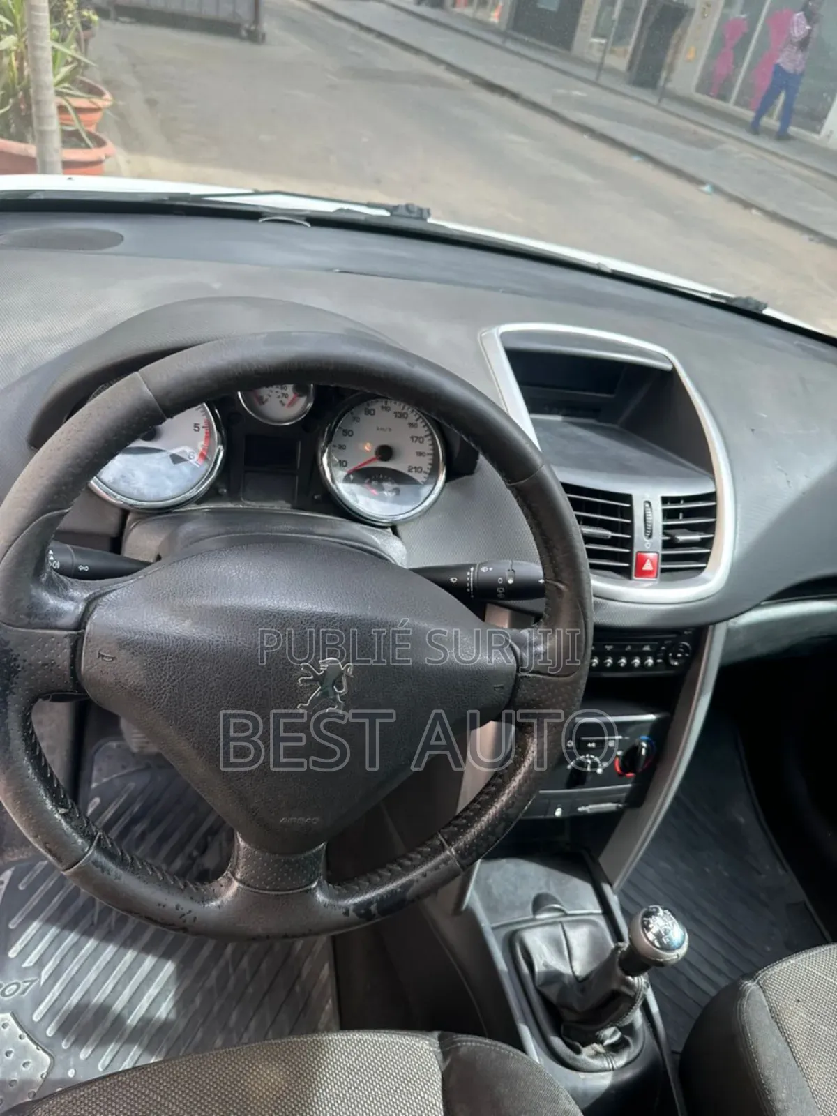 Peugeot 207 2014 Blanc