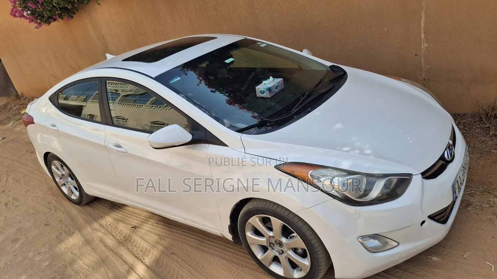 Hyundai Elantra SE Coupe FWD (1.8L 4cyl 6A) 2013 Blanc cassé