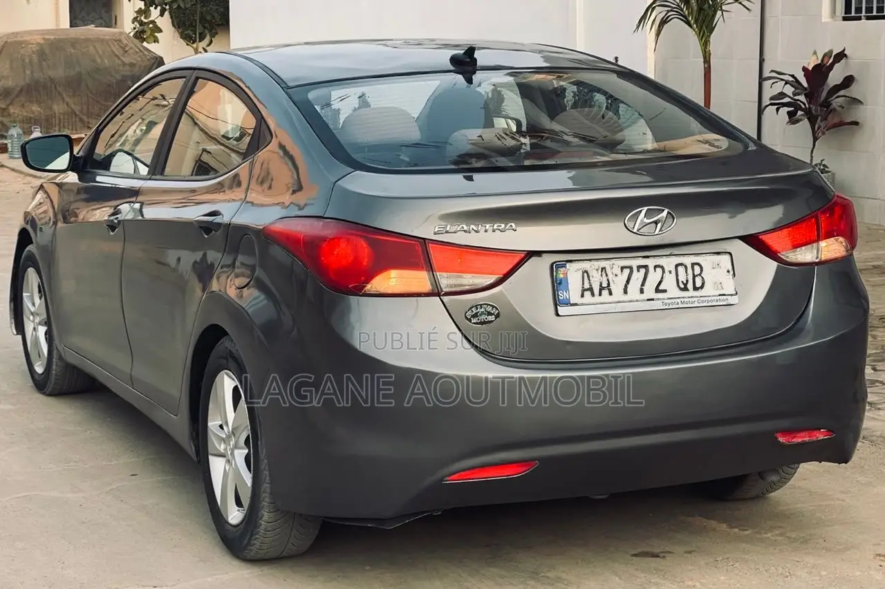 Hyundai Elantra 2010 Gris