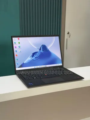 Nouveau Lenovo ThinkPad X1 Carbon Gen11 16GB Intel Core I7 SSD 512GB
