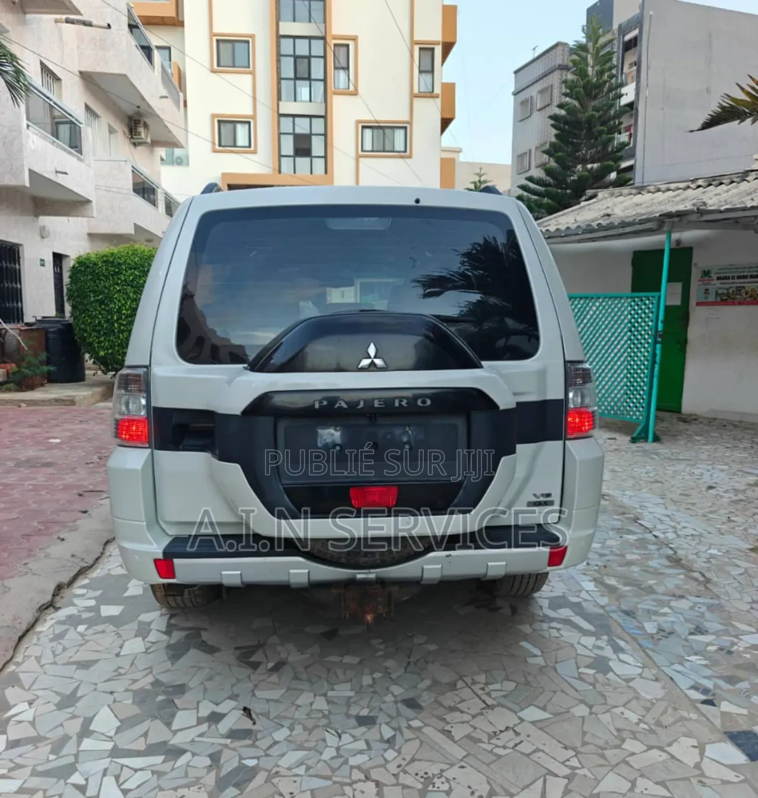 Mitsubishi Pajero 2017 Gris