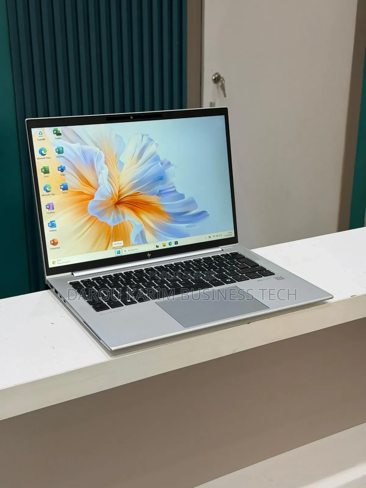 Nouveau HP EliteBook 845 G11 16GB AMD Ryzen 5 SSD 512GB