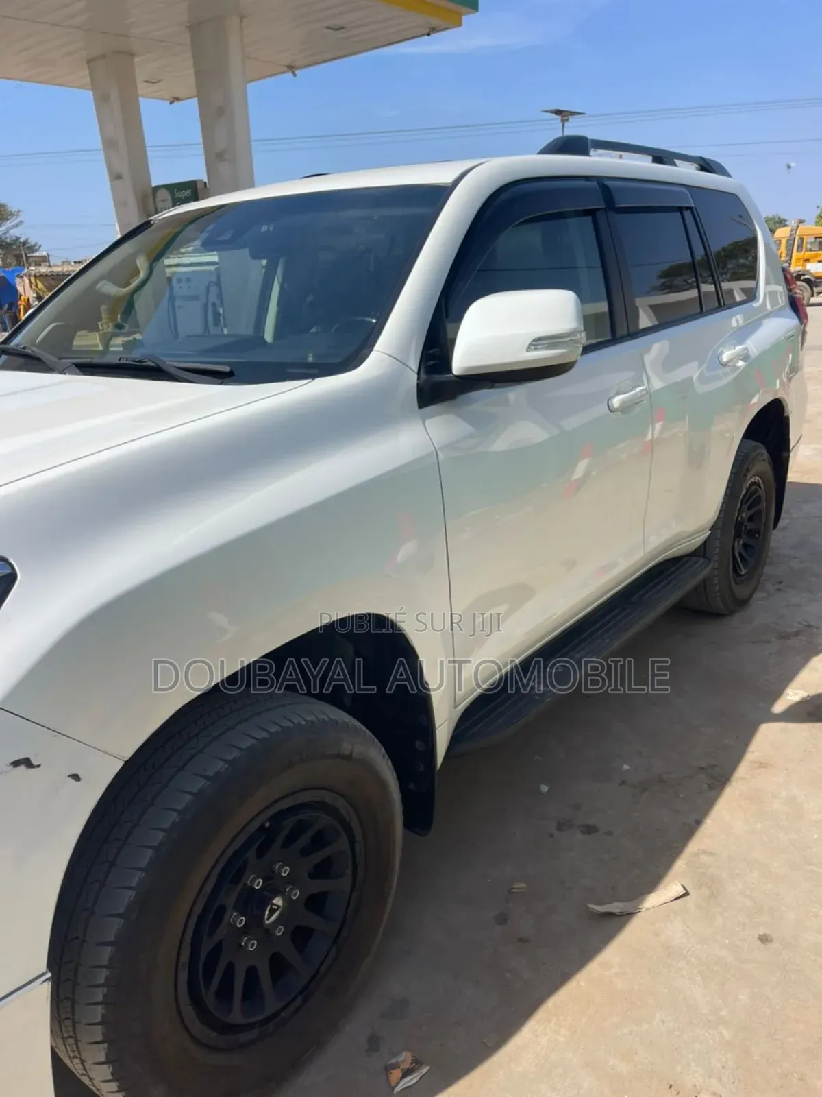 Toyota Land Cruiser Prado 2022 Black