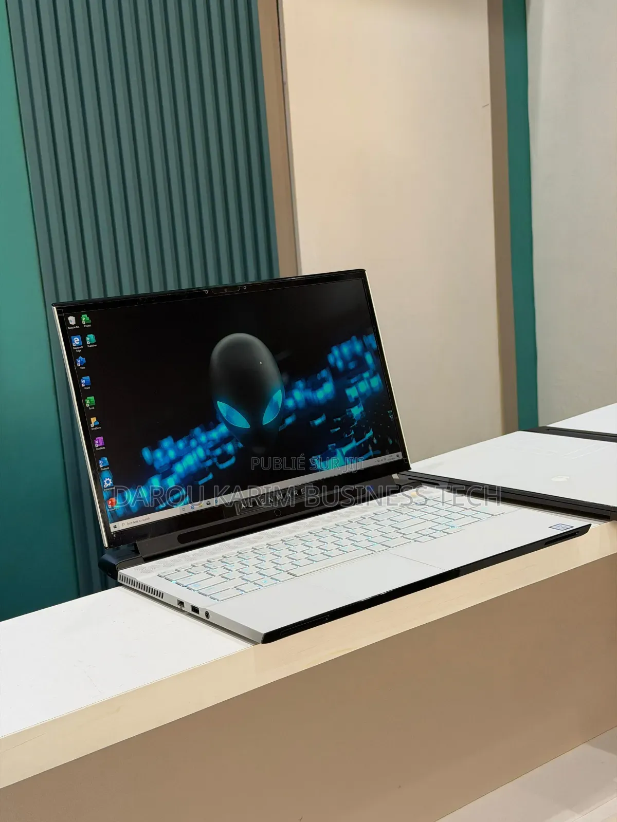 Nouveau Alienware M17x R2 16GB Intel Core I7 SSD 512GB