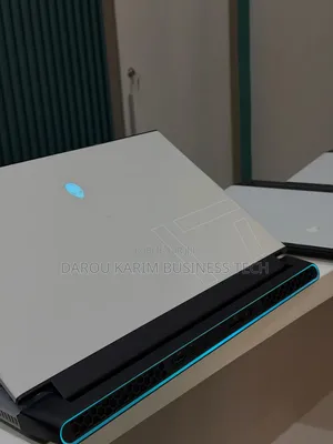 Nouveau Alienware M17x R2 16GB Intel Core I7 SSD 512GB