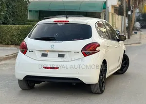Peugeot 208 2016 Blanc