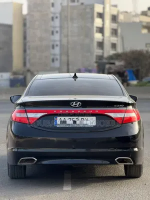 Hyundai Grandeur 2015 Noir Mat