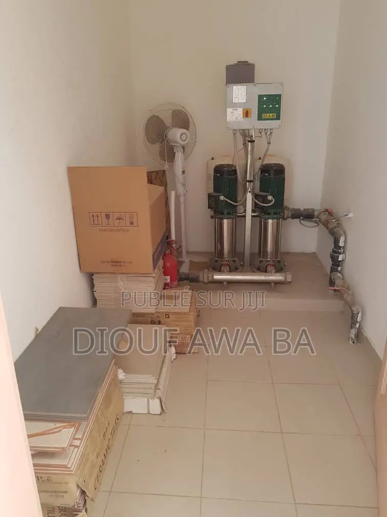 4chbre Appartement dans Location Appartement, Niayes à Louer