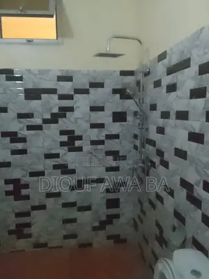 6chbre Villa dans Location Villa Aux, Ouakam à Louer