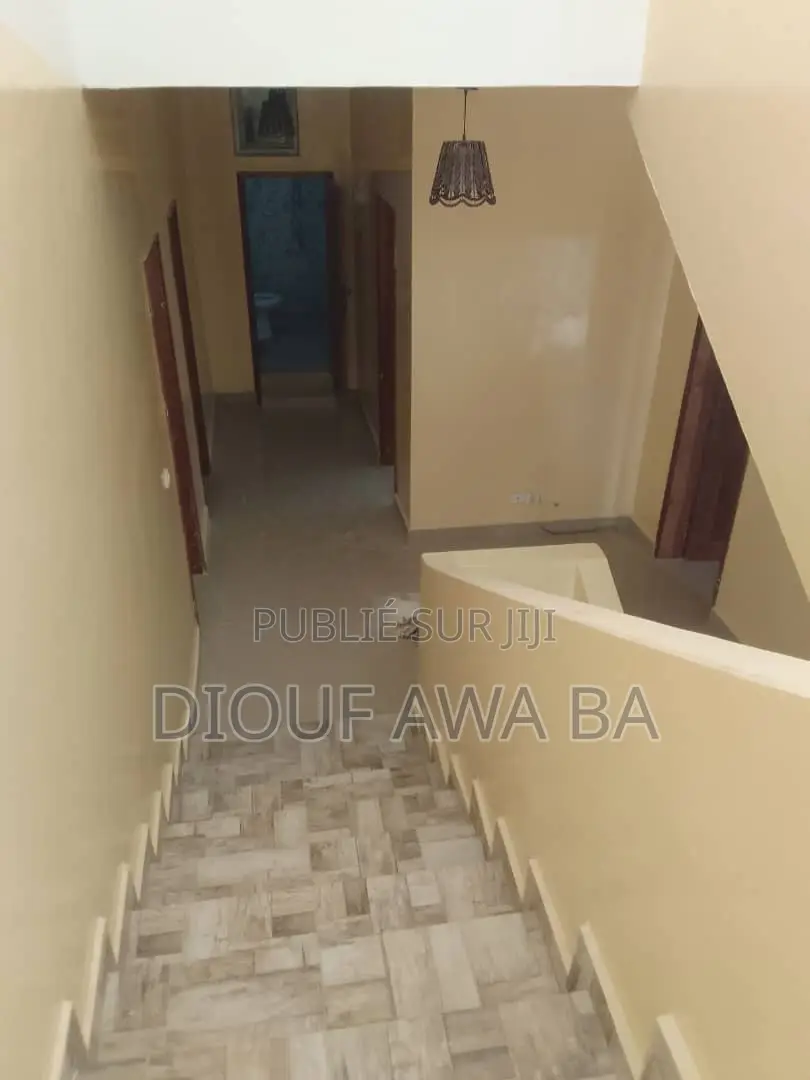 6chbre Villa dans Location Villa Aux, Ouakam à Louer