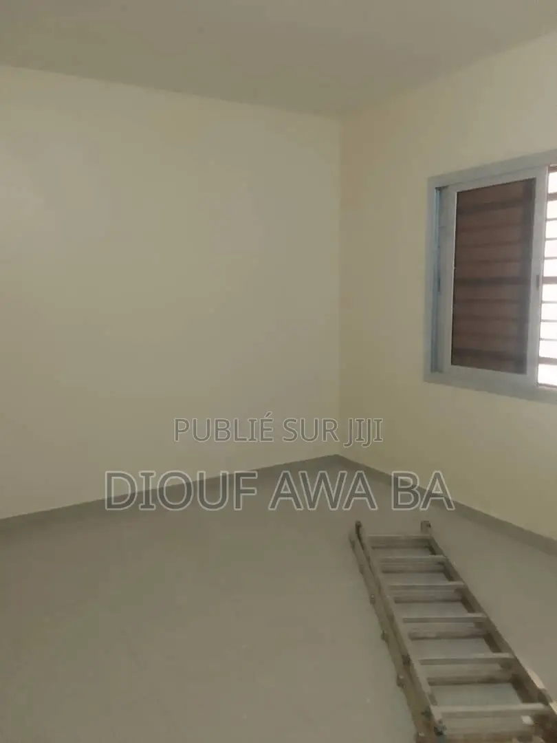 6chbre Villa dans Location Villa Aux, Ouakam à Louer