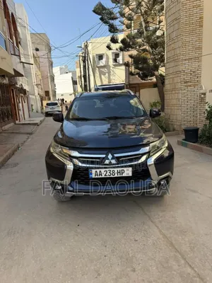 Mitsubishi Pajero Sport 2018 Black