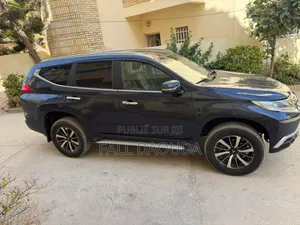 Mitsubishi Pajero Sport 2018 Black