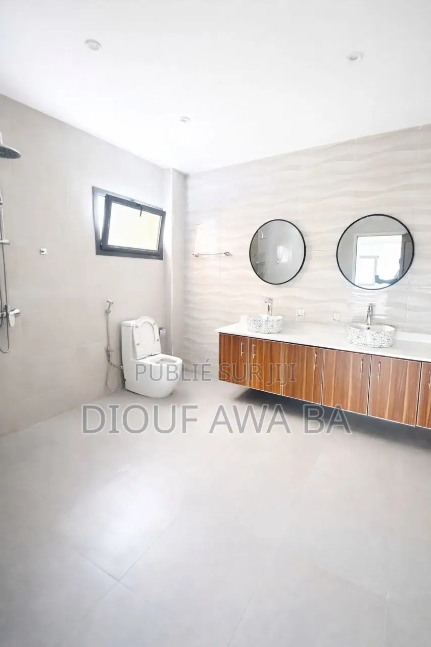 5chbre Manoir dans Location Penthouse À à Louer