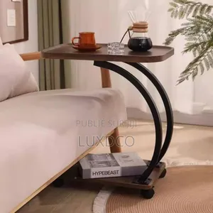 Table d'Appoint en Forme De C, Table De Chevet Avec 4 Roues