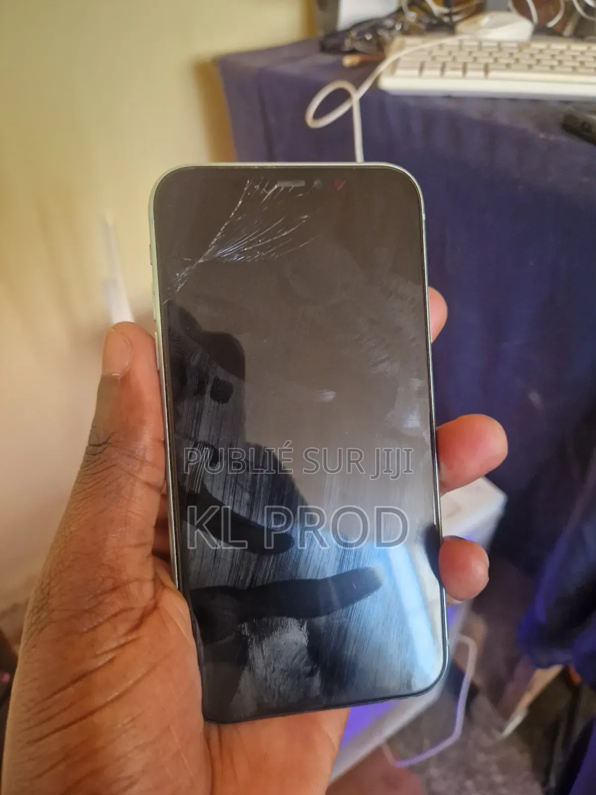 Apple iPhone 11 64 GB Autre